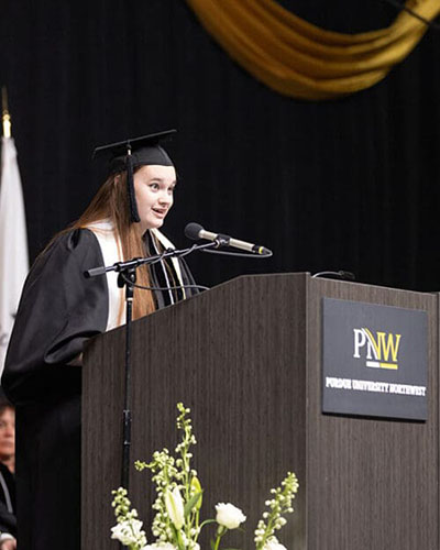 Chloe Belford speaks at PNW commencement
